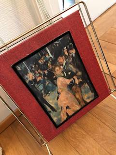 Porte revue Renoir, détail imprimé sur la toile en Skaï du « Bal du moulin de la Galette » d’Auguste Renoir 1876.